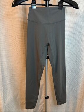 Gray High-Waist Leggings